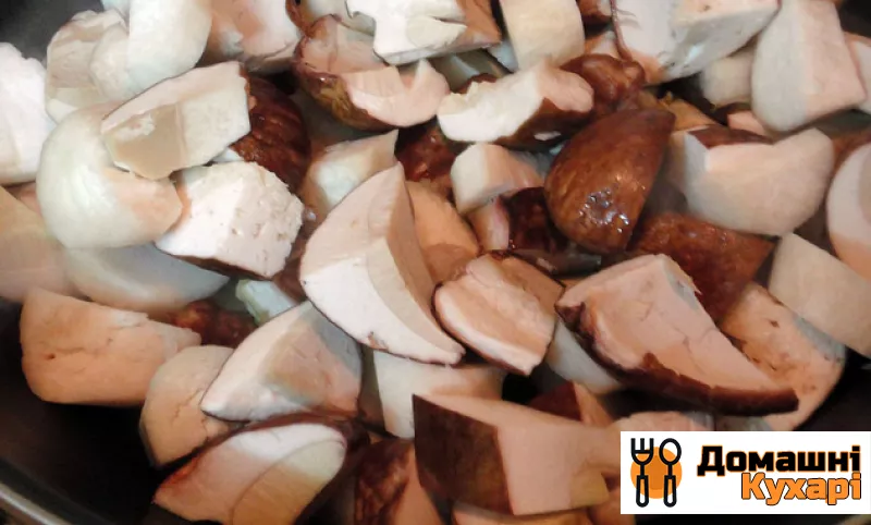 Еклери з заварного тіста з білими грибами - фото крок 1
