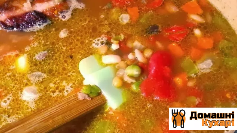 Гороховий суп зі свинячої рульки - фото крок 7