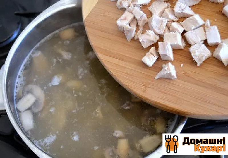 Грибний суп з сирками - фото крок 10