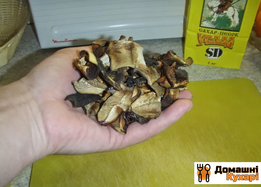 Грібовніца з сухих грибів - фото крок 1