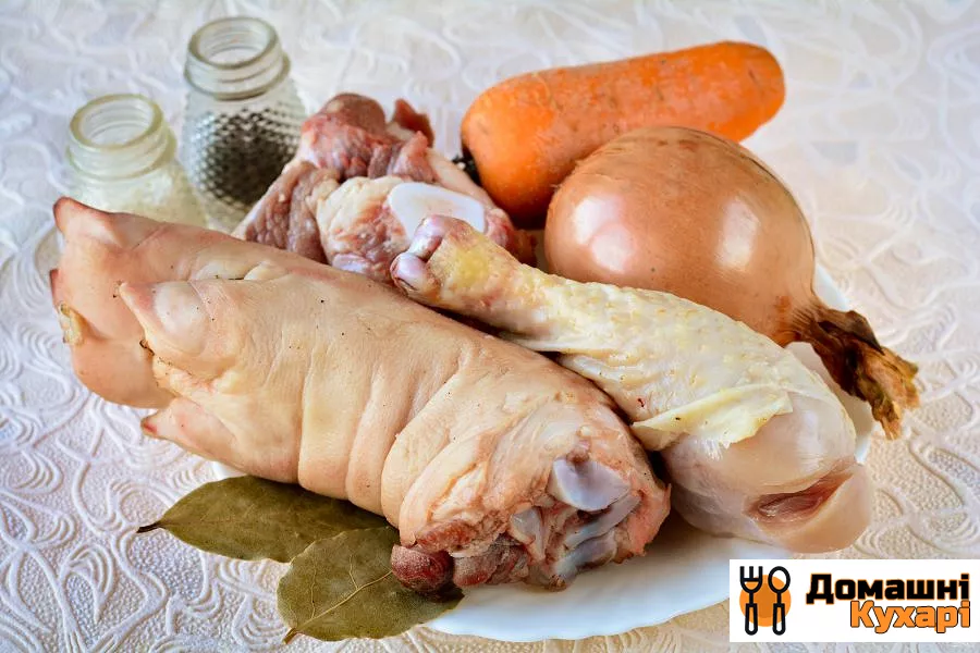 Холодець зі свинячих ніжок з яловичиною та куркою - фото крок 1