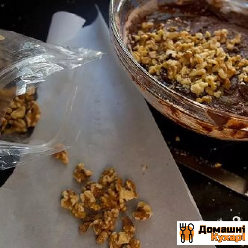 Шоколадні тістечка з волоськими горіхами - фото крок 4
