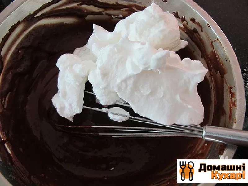 Шоколадний бісквіт для торта - фото крок 7