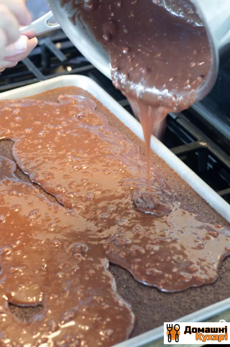 Шоколадний пиріг з горіховою глазур'ю - фото крок 5