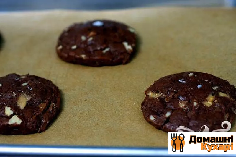 Шоколадне печиво з карамеллю і горіхами - фото крок 4