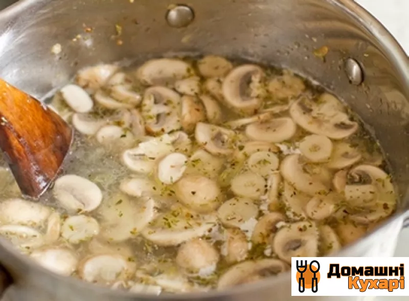 Вершковий суп з грибами - фото крок 4