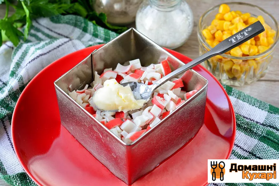 Листковий крабовий салат з рисом - фото крок 4