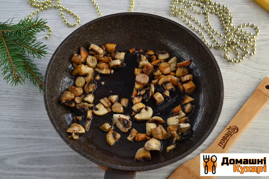 Листковий салат «Мишка» з грибами і сиром - фото крок 4
