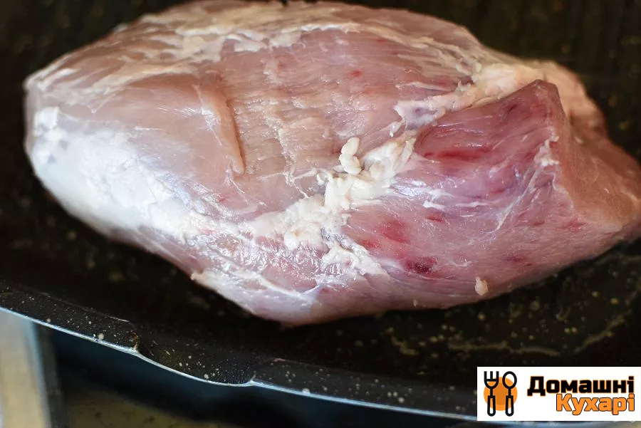 Соковита свинина в фользі з цибулею і солодким перцем - фото крок 1
