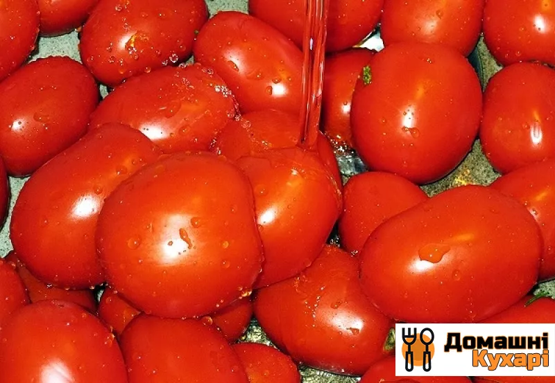 солоні помідори - фото крок 1