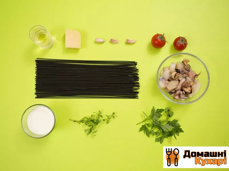 Спагеті з чорнилом каракатиці та морепродуктами - фото крок 1