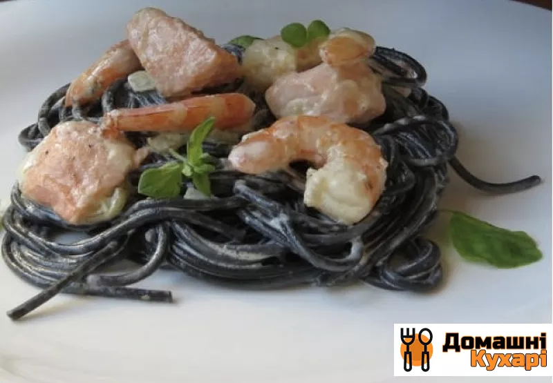 Спагеті з чорнилом каракатиці в вершковому соусі - фото крок 8