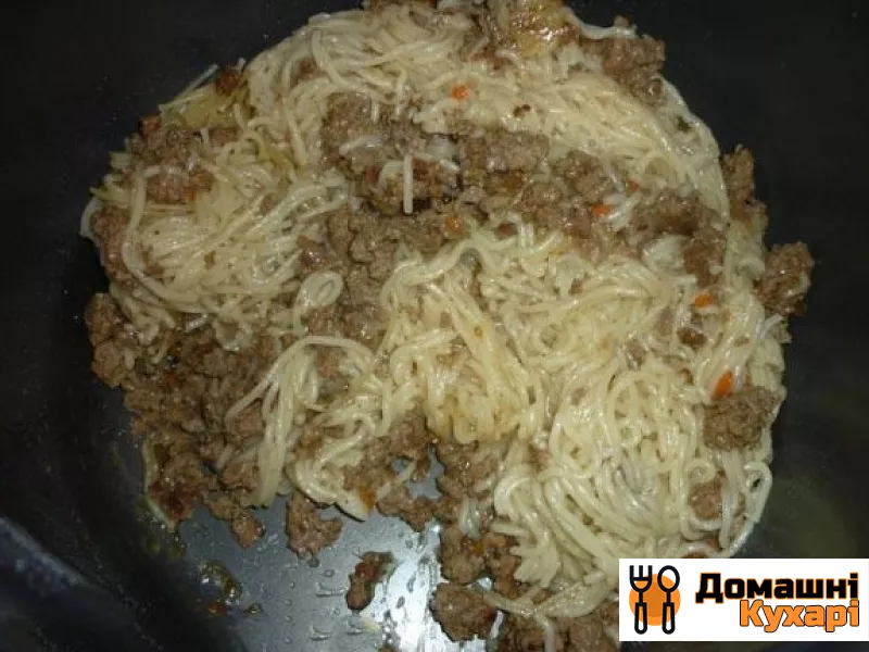 Спагеті з фаршем в мультиварці - фото крок 3