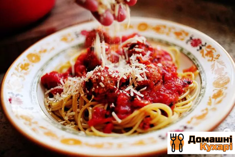 Спагеті з фрикадельками і соусом - фото крок 6