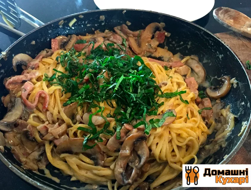 Спагеті з грибами у вершковому соусі - фото крок 12
