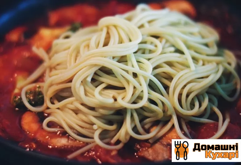 Спагеті з томатним соусом і овочами - фото крок 4