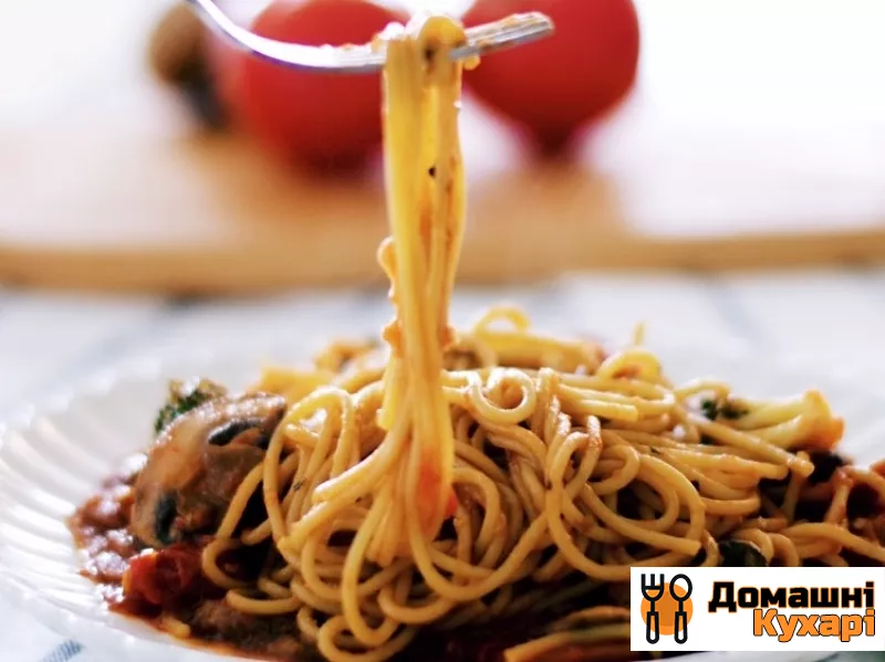 Спагеті з томатним соусом і овочами - фото крок 6