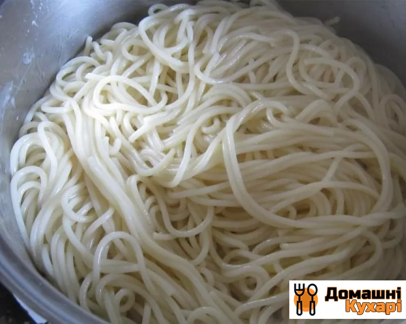 Спагеті з вершковим соусом - фото крок 2