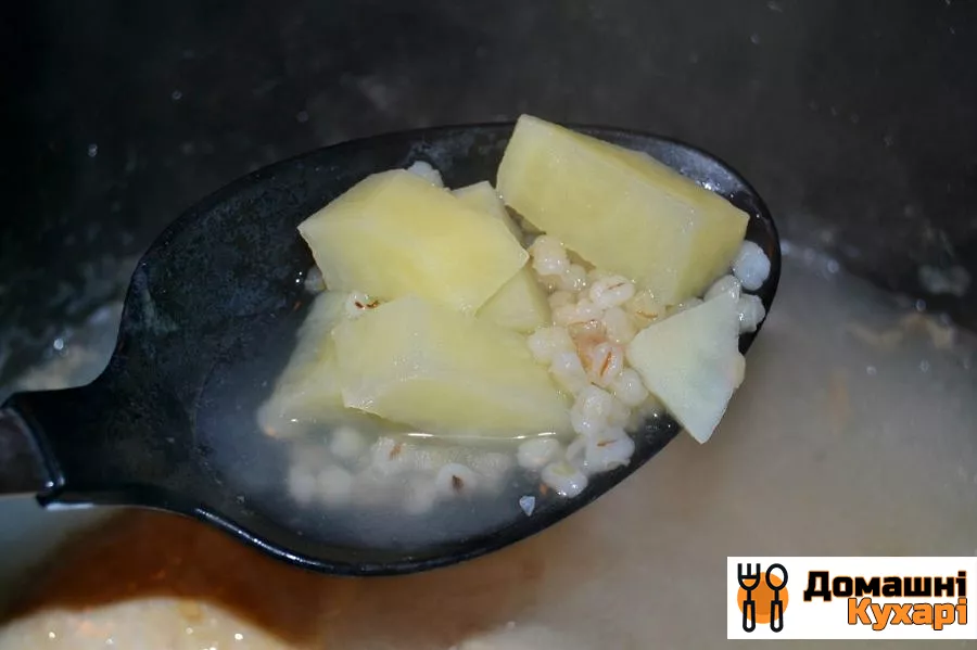 Суп із сушених грибів з перловкою - фото крок 10