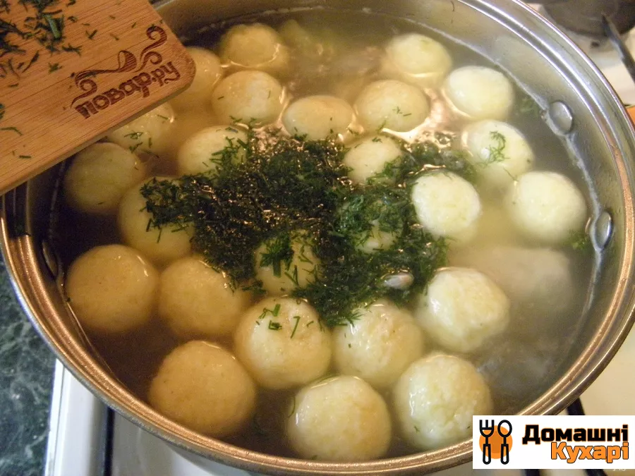 Суп з картопляними кульками - фото крок 7