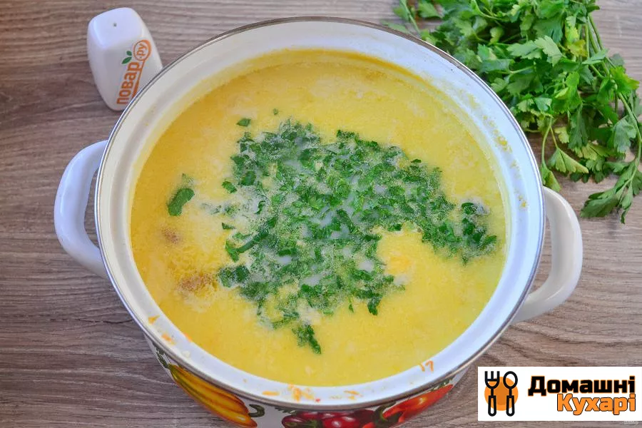 Суп з копченою куркою і плавленим сиром - фото крок 11