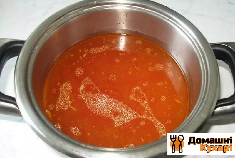 Суп з томатною пастою і локшиною - фото крок 2